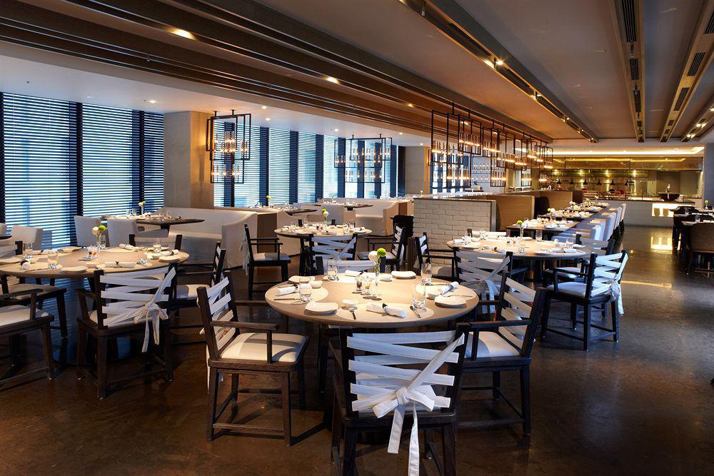 Humble House Taipei, Curio Collection By Hilton Hotel Ngoại thất bức ảnh Interior of the restaurant