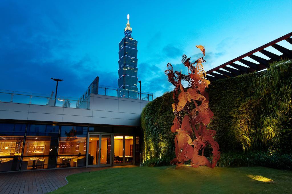 Humble House Taipei, Curio Collection By Hilton Hotel Ngoại thất bức ảnh The rooftop garden of the hotel